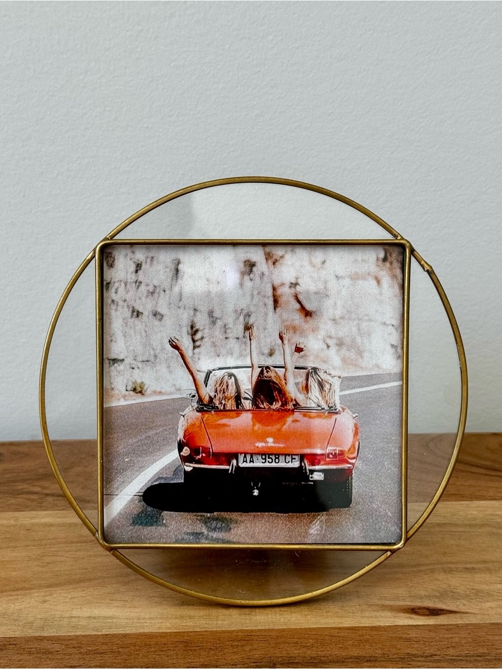 NWOT Max Studio Home Small Geometric Table Picture Frame, Gold / Brass